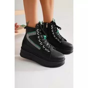 Женские спортивные ботинки на высокой подошве