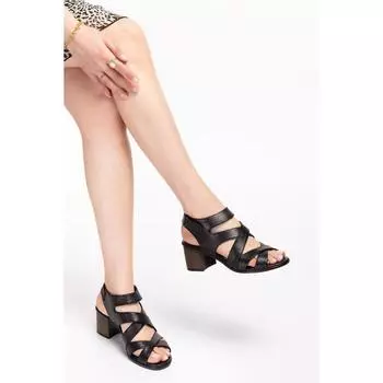 Женские стильные босоножки на каблуке из натуральной кожи