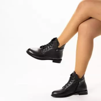 Женские стильные ботильоны из натуральной кожи на низком каблуке