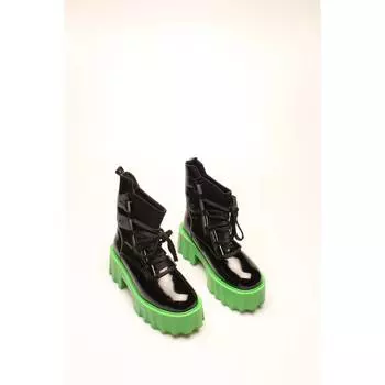 Женские стильные черные ботинки в стиле ретро с мятой зеленой подошвой
