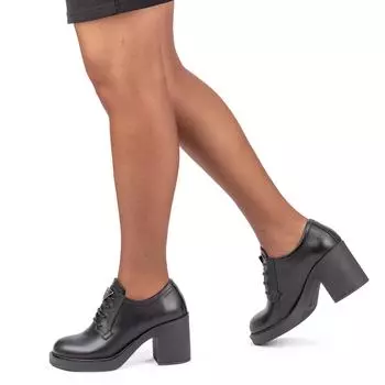 Женские стильные туфли из натуральной кожи на платформе 8 см со шнуровкой