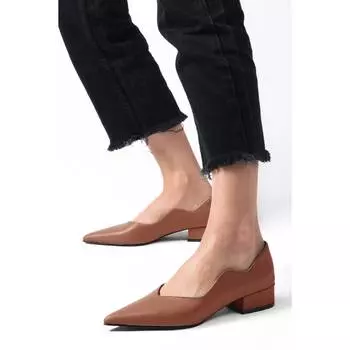 Женские стильные туфли на коротком каблуке из натуральной кожи