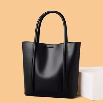 Женские сумки из натуральной кожи — это простые и вместительные сумки-тоут, сумки для матери и ребенка, а также двухслойные сумки из коровьей кожи. белый