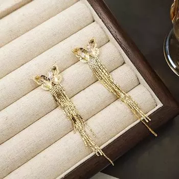 Женские сверкающие серьги-бабочки с кисточками и уникальным дизайном золотой