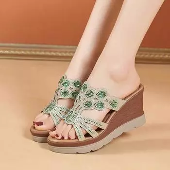 Женские тапочки 2024 года, модные женские тапочки на высоком каблуке, повседневные женские тапочки большого размера, украшенные стразами 35 красный