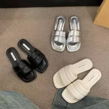 Женские тапочки 2024 Лето Новый стиль Туфли на плоской подошве с квадратным носком Повседневные пляжные сандалии Женская мода Простые сандалии Женские шлепанцы 35