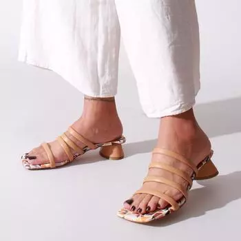 Женские тапочки