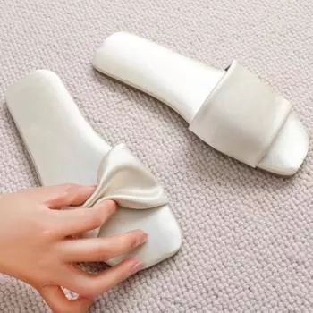 Женские тапочки, домашние тапочки, уличные тапочки, лето 2025, новые нескользящие тапочки из высококачественного атласа Sense, женская обувь, верхняя одежда 35-36 багровый