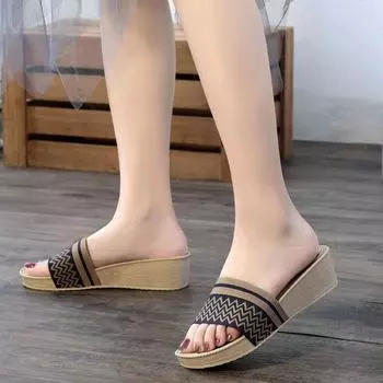 Женские тапочки и сандалии, новинка лета 2024 года, дизайнерские тапочки для дома, женские, на платформе, для дома, на танкетке, модные, элегантные, пляжные, милые 36