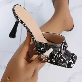 Женские тапочки Летние леопардовые босоножки на тонком каблуке Тапочки с открытым носком Модные женские шлепанцы на каблуке женские Zapatos De Mujer 36