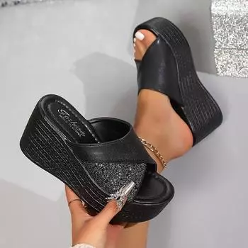Женские тапочки, летние новые босоножки на танкетке, дизайнерская обувь на платформе, пляжные трендовые роскошные тапочки на высоком каблуке, женские шлепанцы 35
