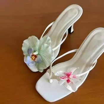 Женские тапочки Повседневная модная обувь высокого качества для женщин Неглубокие женские сандалии Элегантные женские тапочки с цветочным дизайном 35 бежевый