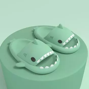 Женские тапочки Shark 2024, летние новые сандалии для дома и улицы, легкие дышащие нескользящие сандалии для ванной комнаты 36-37 мятный зеленый