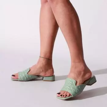 Женские тапочки Зеленые кожаные тапочки