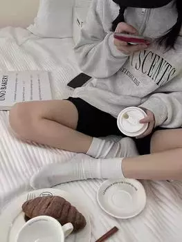 Женские темно-серые носки простые базовые вертикальные полоски хлопковые носки средней длины сложенные тонкие 35-42