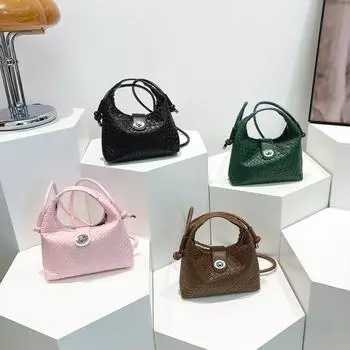 Женские тканые сумки из искусственной кожи, сумка-мессенджер, однотонная сумка, праздничная женская маленькая сумка через плечо 19x6.5x13.5cm чёрный