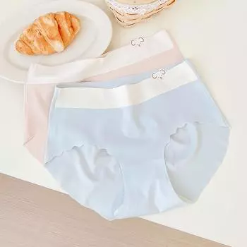 Женские трусы, бесшовное нижнее белье из ледяного шелка, милые, приятные для кожи, удобные трусики с подтяжкой бедер One Size