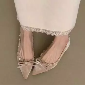 Женские туфли-балетки с заклепками, с мелким вырезом, новые дизайнерские свадебные лоферы для женщин, элегантные модные балетки, женские кроссовки 35