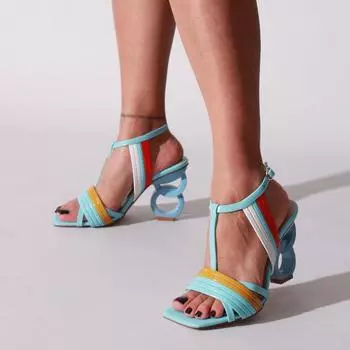 Женские туфли Bebe синего цвета из лакированной кожи на каблуке Классические туфли на каблуке