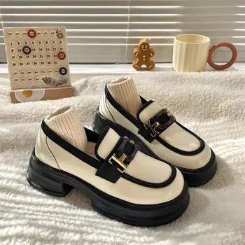 Женские туфли из кожи в стиле ретро с неглубоким носком 2024 года, новые модные повседневные простые универсальные туфли с квадратным носком, осеннее время 35 бежевый