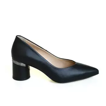 Женские туфли из натуральной кожи на низком каблуке