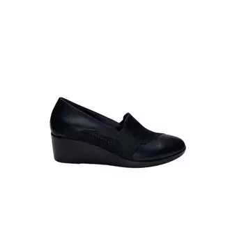 Женские туфли из натуральной кожи на танкетке