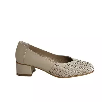 Женские туфли из натуральной кожи на низком каблуке