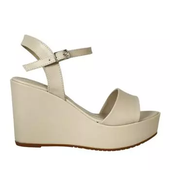 Женские туфли из веганской кожи на танкетке