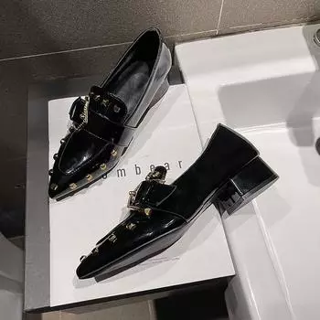 Женские туфли-лодочки 2024 Весна Женские туфли-лодочки с острым носком на толстом каблуке с заклепками и пряжкой на ремне из лакированной кожи Каблуки 3 см Женские 35 чёрный