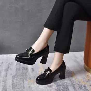 Женские туфли-лодочки на высоком каблуке с острым носком, весенняя новинка, из лакированной коровьей кожи, с глубоким вырезом, одинарные туфли на толстом каблуке, модная обувь 34