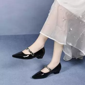 Женские туфли Мэри Джейн с острым носком, весенняя новинка, с ремешком на одной пряжке, со стразами, с мелким вырезом, простые темпераментные балетки 35