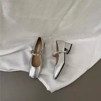 Женские туфли Мэри Джейн. Женские туфли-лодочки с квадратным носком. Туфли из лакированной кожи на высоком каблуке. Дизайнерские свадебные туфли. Весенние сандалии с пряжкой. 35