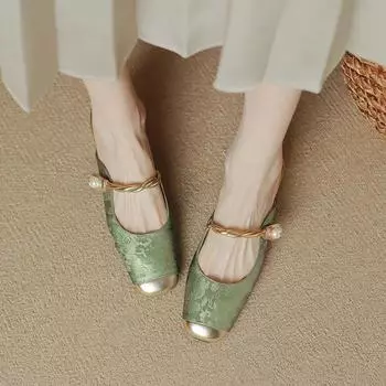 Женские туфли на квадратном каблуке с удобными ремешками и жемчужным ремешком. Женские туфли на низком каблуке с закрытым носком и ремешком на щиколотке. 35 бежевый