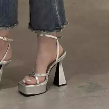 Женские туфли на платформе с высоким каблуком, летняя мода 2024 года, женские сандалии с перекрестными ремешками, новые устойчивые и устойчивые к падениям туфли на толстом каблуке для вечеринок 34 бежевый