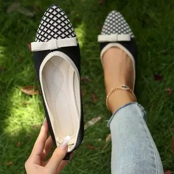 Женские туфли на плоской подошве 2024 года, новые весенне-осенние прогулочные туфли на открытом воздухе с острым верхом, удобные туфли в стиле Лолита, кроссовки больших размеров 35 чёрный