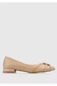 Женские туфли на плоской подошве бежевые