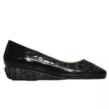 Женские туфли на танкетке из натуральной кожи