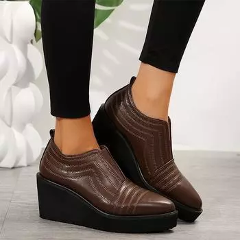 Женские туфли на танкетке с острым носком на платформе, дизайнерские ботинки челси, зимняя мода 2024 года, новые готические туфли, женские мокасины для ходьбы 36 коричневый