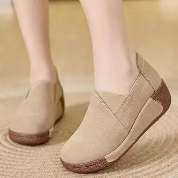 Женские туфли на танкетке, толстые туфли на платформе, студенческие повседневные замшевые туфли на толстой подошве, увеличивающие рост, туфли Shake для мам, большой размер 35 чёрный