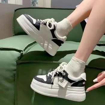 Женские туфли на толстой подошве, увеличивающие рост, из натуральной кожи, 2024, новые повседневные универсальные туфли-маффины, супер-огненные белые туфли 35 чёрный