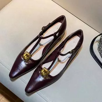 Женские туфли на толстом каблуке Осень Новые Остроносые С мелким вырезом Металлическое украшение в виде цветка Противоскользящие Износостойкие Туфли с низким верхом 35