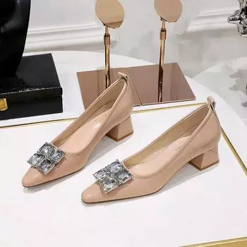 Женские туфли на толстом каблуке, средний каблук, лакированная кожа, неглубокий носок, маленький заостренный носок, квадратная пряжка со стразами, одинарный ботинок 35 телесный