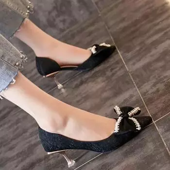 Женские туфли на высоком каблуке 2024 года, весна-лето, новые полые туфли на шпильках с заостренным жемчужинами и бантом, вечерние туфли-лодочки, женские босоножки 34 чёрный