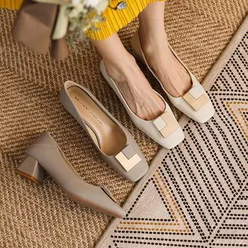 Женские туфли на высоком каблуке из натуральной кожи большого размера с квадратным носком на мелком офисном моде с металлическими застежками 34 абрикосовый