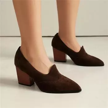 Женские туфли на высоком каблуке, модные британские туфли с гравировкой, большого размера, замшевые, с низким верхом, на толстом каблуке 35 чёрный