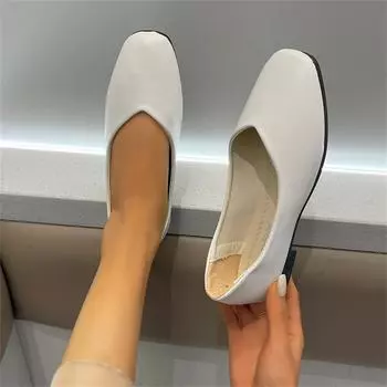 Женские туфли однотонные повседневные весенние и осенние туфли телесного тона с низким верхом из вискозы 35 чёрный