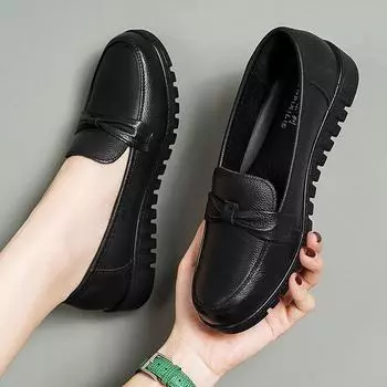 Женские туфли-педали 2024 года, весна-лето, с круглым носком, на плоской подошве, маленькие кожаные туфли из мягкой кожи, нескользящая мягкая подошва, большие размеры для мам 35 чёрный
