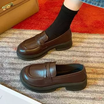 Женские туфли с круглым носком из искусственной кожи для колледжа, модные туфли из кожи с коротким рукавом и средним каблуком, женские туфли для дома 35 коричневый