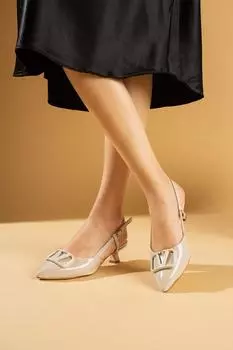 Женские туфли с V-образной пряжкой и острым носком 43-11-24 Лакированная кожа