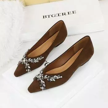 Женские туфли Temperament, замшевые туфли с острым носком, танкетка со стразами и цепочкой, низкий каблук и универсальные женские туфли 35